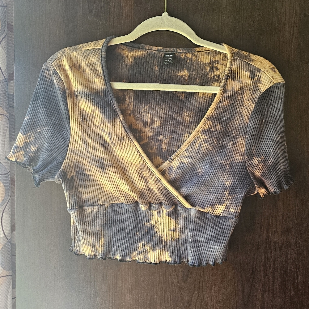 SHEIN Tie-Dye Ribbed Crop Top